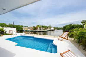 4BR Sombrero Beach House on Canal w Dock & Pool